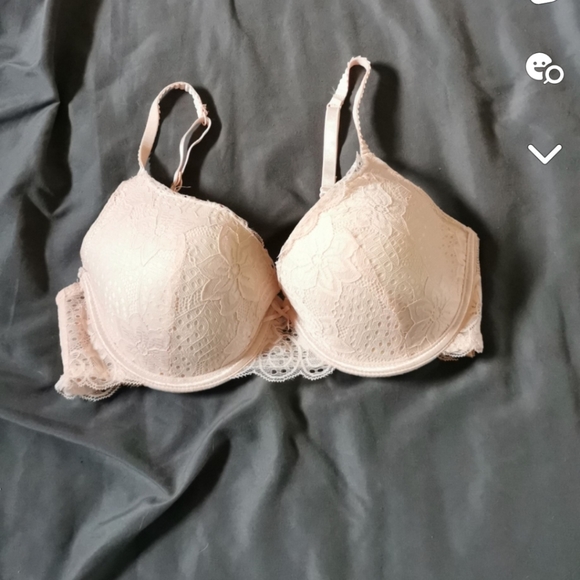 bra - Picture 1 of 4